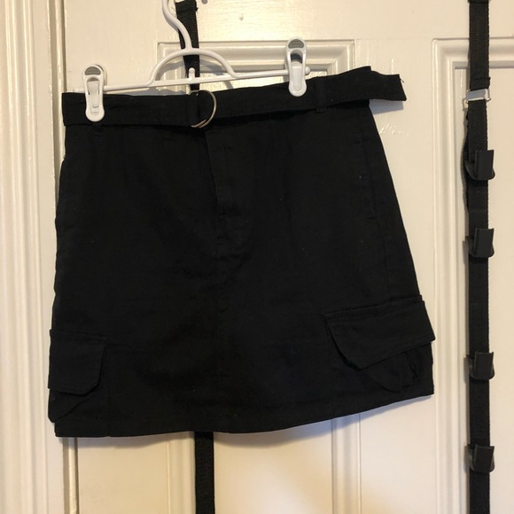 Urban Heritage black utility mini skirt - Picture 2 of 4